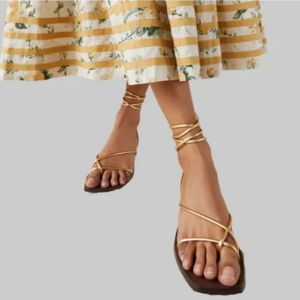 Jennifer Swii (UrbanOutfitters) Strappy Sandals. Size: 8.